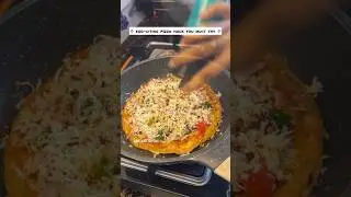 egg citing pizza hack you must try 😋 #viralreels#homemadepizza#shortvideo#pizzalover #pizzacravings