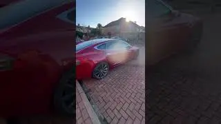 Пройти пешком 55 миль после доставки Tesla (худшая идея в жизни?)