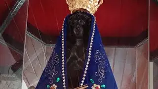 Rosário rezando com Irmão Sebastião com a Mãe Aparecida e a cem Ave Maria