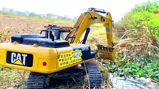 SELFMADE RC EXCAVATOR CAT 390D