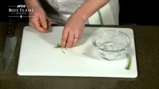 How to make green onion curls for garnish