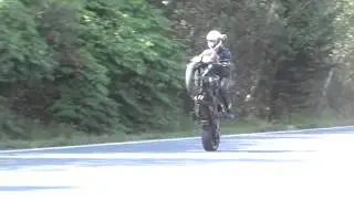 Triumph Speed Triple wheelie