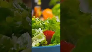 Why Iceberg Lettuce Is So Crispy 🥗 Classic Wedge Salad #foodreview #tropicalfood