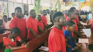 Kristo Alijinyenyekeza