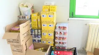 Nuovi poveri, boom di pacchi alimentari: i bambini aiutano i bisognosi