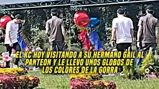EL KC HOY VISITANDO A SU HERMANO GAIL CASTRO EN SU TUMBA DEP...
