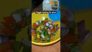 veggie toppings for pizza #trending #youtubeshorts #shorts #pizzamaking #pizza #pizzatime pizzat