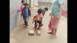 আসসালামুয়ালাইকুম দর্শক এই চারজন বাচ্চার একটা গেম আছে #viralvideo #viral 