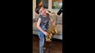 6-year-old plays 9 instruments covering &ldquo;Valerie&rdquo; (Mark Ronson feat Amy Winehouse)