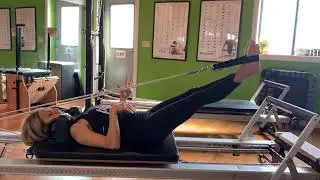 Pilates Reformer Quick Tip | Control Your Core in Feet in Straps