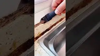 Effortless caulk removal for kitchen & bathrooms #diy #cleaning