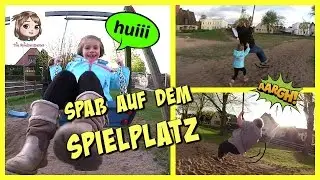 AUF DEM SPIELPLATZ - Mit Mama und Papa auf der Seilbahn und einer fällt runter