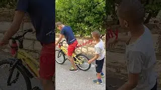 Teaching my son's how to ride a bysicle in summer ⛱️🌞#viralvideo #duet #fyp