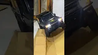 Toyota MN82s Scale 1/12 Drive Slowly Down On Cardboard Obstacles Test #suv #rcoffoad #4x4rwd