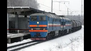 2ТЭ116 686 с наливным поездом на платформе 149 км (перегон Благовещенское - Шаховская).