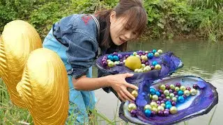 Girl&rsquo;s Sweet River Find: Gathers Pearl Mussels from Shallow Waters, Wraps Up Trip Fully Loaded
