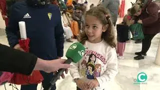 Los Reyes Magos del Mentidero reciben en el ECCO a los niños del barrio (03-01-26)