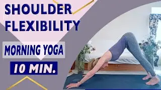 Easy Yoga Moves to Wake Up Your Shoulders Fast