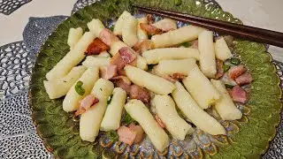Корейская картофельная лапша -  Гамджа Гуксу