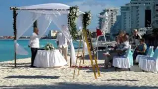 Cancun, MX - Couple getting married Part 1