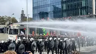 Affrontements entre la police belge et des manifestants &agrave; Bruxelles contre l'aust&eacute;rit&eacute;