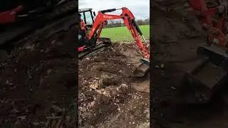 B&ouml;schung mit Minibagger
