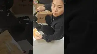 manual pressing with auto feeds Eyelet machine