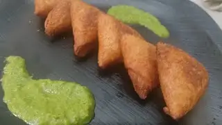 bread samosa / bread potato samosa #samosa #breadsamosa #potatosamosa #eveningsnacks #snacksvideos