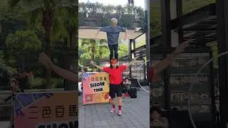 Great #balance #stunt #streetperformer #viral #video #shorts #acrobatics #trending #reels #youtube