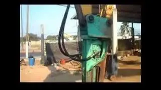 Excavadora 325BL C/ Martillo Montabert 501