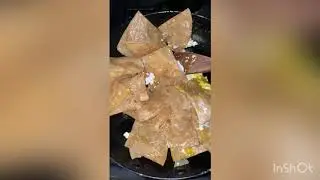 Chilaquiles en salsa roja 🌶🔥 , Traditional Mexican food under 5 minutes enjoy