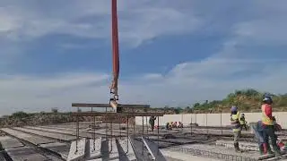 Install plank slab formwork fof bridge slab.#civilengineering #construction #shots #viralvideo