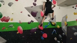 V2-V3 dynamic boulder problem with back scraper finish