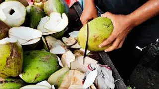 Coconut cutting techniques 🔥| fresh and  yummy nariyal Pani#shoukeenkhaneke#viralvideo #food