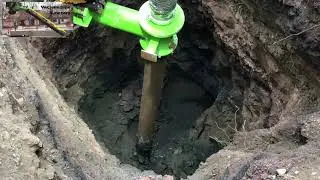 MPC30 and Disarail in Stockholm vacuum excavate 6m deep access drum.