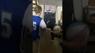 IMPOSSIBLE TRICK SHOTS!!!!!!!!
