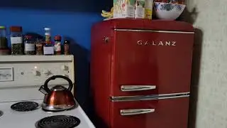 Galanz Retro Refrigerator