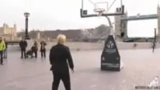 Boris Johnson playing basketball