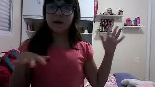 Oque eu levo na mala de viagem da Sophia (Minha adora doll)