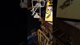 12 ton tower crane swing bed dismantle by using 2 mobile cranes