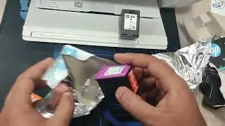 Замена чернильных картриджей в принтере HP Deskjet 2710, 2320, 4100. Как заменить чернила в принт...