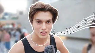 서울패션위크에서 무슨 노래 듣고 있어요?