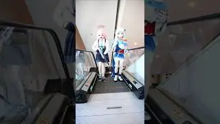 Gura and Hoshino are going up the escalator together. #bluearchive #ブルアカ  #ブルーアーカイブ #shorts