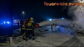 Fahrzeugbrand nach Verkehrsunfall in Langenlois