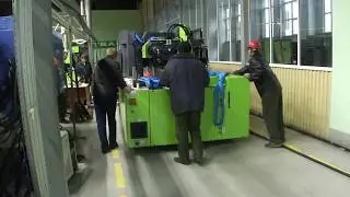 Heavy extruder  (20.000 kg) moved on Air Casters from Aerofilm Systems