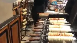 Trdelnik in Prague (TRDLO Tutorial) Как готовят Трдло (трдельник) в Праге