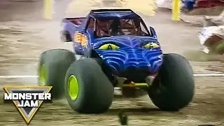 Bulldozer vs Predator | World Finals 2000 Racing Round 1 | Monster Jam