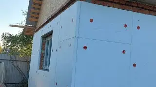 Обшил стены пенопластом ф- 16.