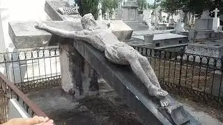 Panteon de Mezquitan en Guadalajara Parte 1/3