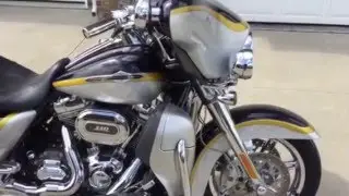 2012 Harley Davidson CVO Ultra Classic FLHTCUSE7